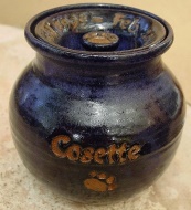 ceramic pet urn with inscribed name