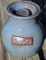 ceramic pet urn with name badge